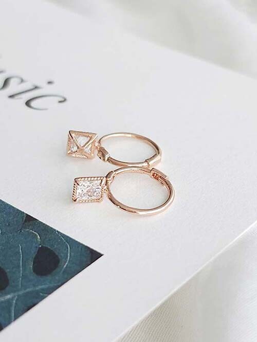 14K 18K 루벵 스퀘어큐빅 슬림핏 귀걸이